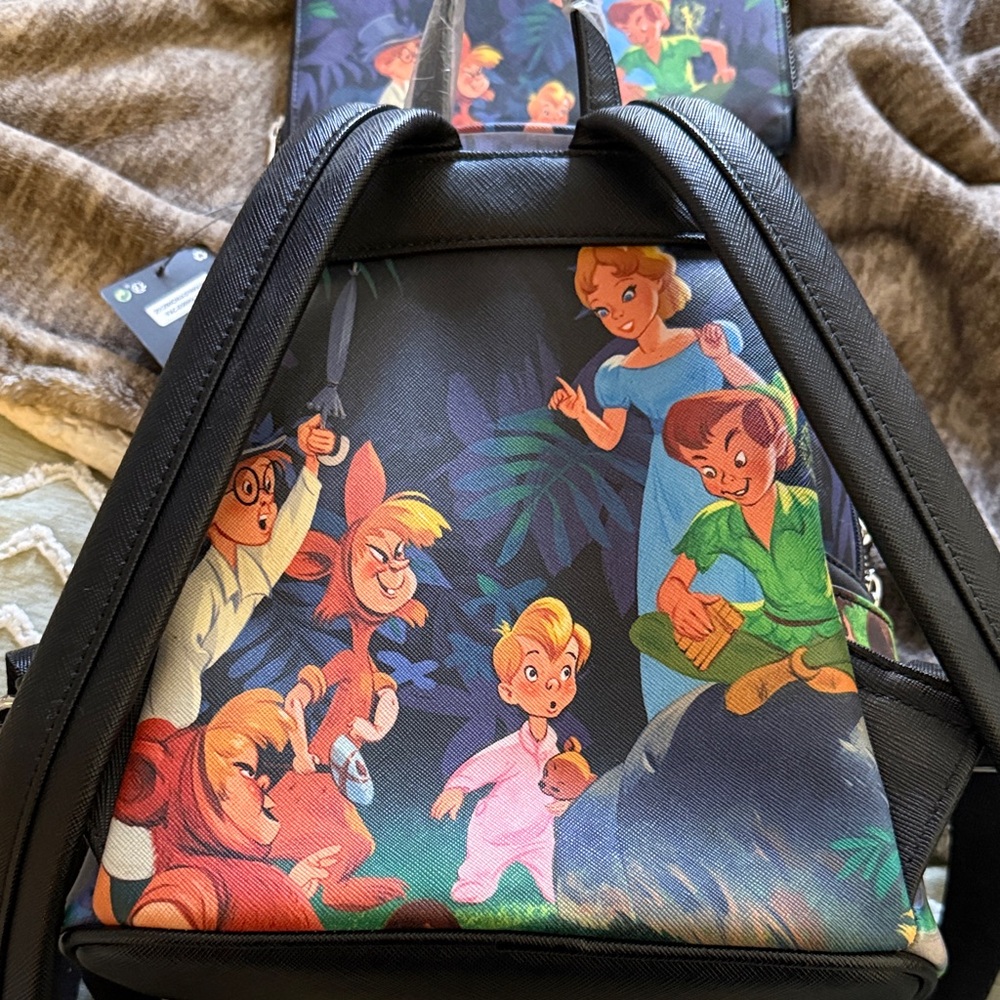 Disney Loungefly Peter Pan and Lost Boys - Picture 3 of 6